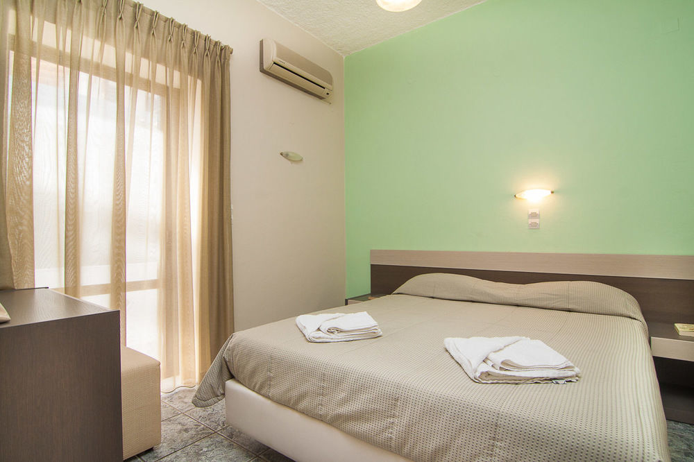 Skinos Apartments And Studios Плакиас Экстерьер фото